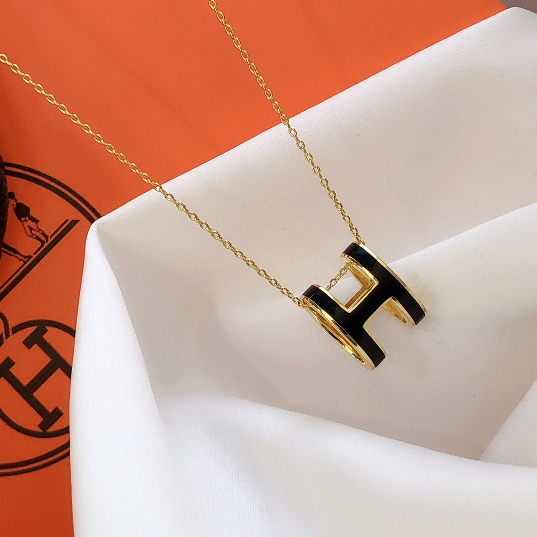 [Panda Jewelry]HM CLIC BLACK ENAMEL GOLD NECKLACE
