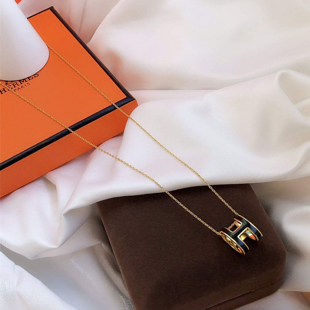 [Panda Jewelry]HM CLIC BLACK ENAMEL GOLD NECKLACE