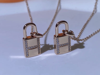 [Panda Jewelry]HM ADVANCED NICHE LOCK HEAD NECKLACE DIAMONDS