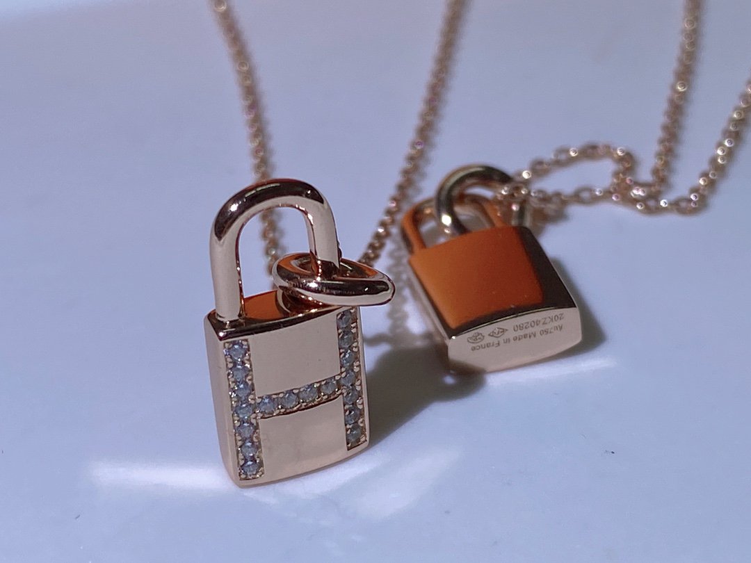[Panda Jewelry]HM ADVANCED NICHE LOCK HEAD NECKLACE DIAMONDS