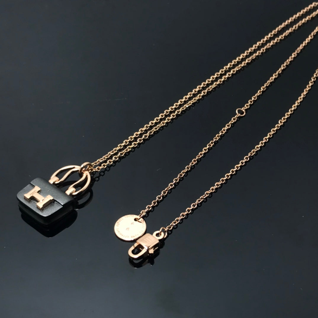 [Panda Jewelry]WOMEN'S HM AMULETTES CONSTANCE PENDANT NECKLACE
