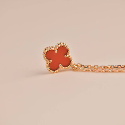 [Panda Jewelry]CLOVER MINI 9.5MM WHITE CARNELIANS NECKLACE