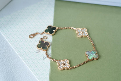 [Panda Jewelry] CLOVER 5 MOTIF GRAY MOP BRACELET COLLECTION