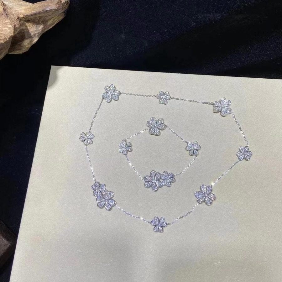 [Panda Jewelry]FRIVOLE SILVER 5 FLOWERS BRACELET