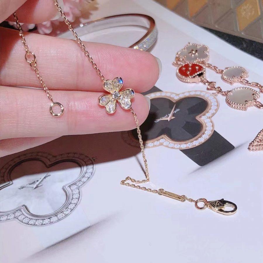 [Panda Jewelry]FRIVOLE GOLD FLOWER DIAMOND BRACELET