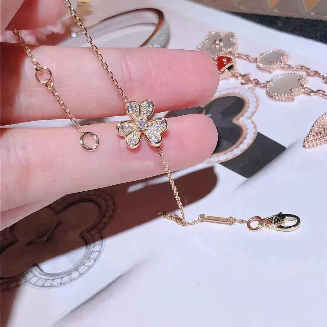 [Panda Jewelry]FRIVOLE GOLD FLOWER DIAMOND BRACELET