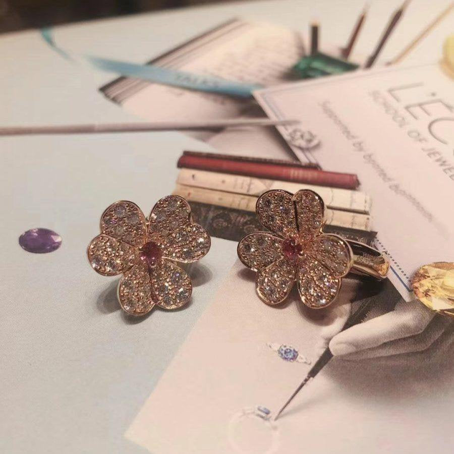 [Panda Jewelry]FRIVOLE PINK GOLD FLOWER DIAMOND EARRINGS