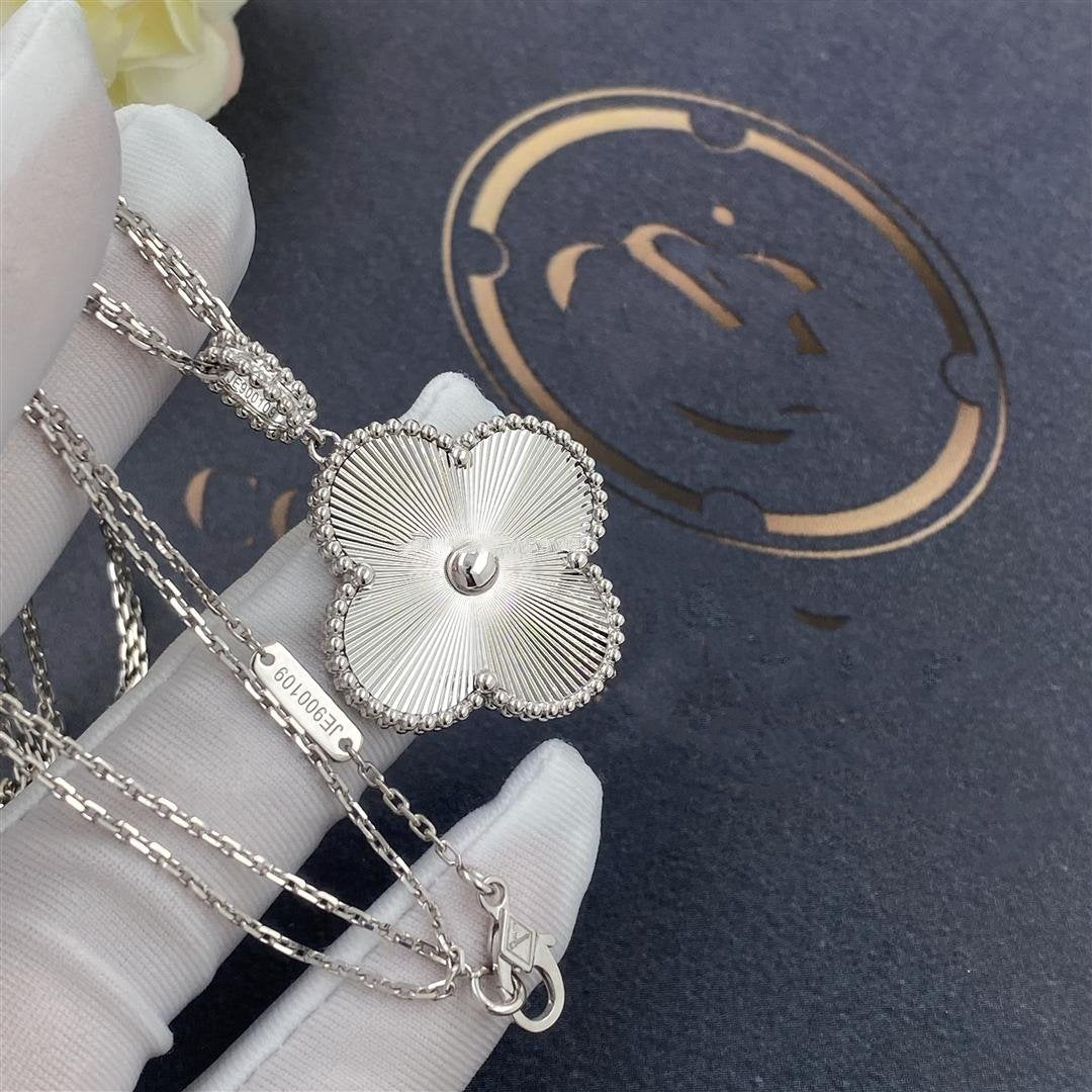 [Panda Jewelry]CLOVER 25MM SILVER BIG CLOVER NECKLACE