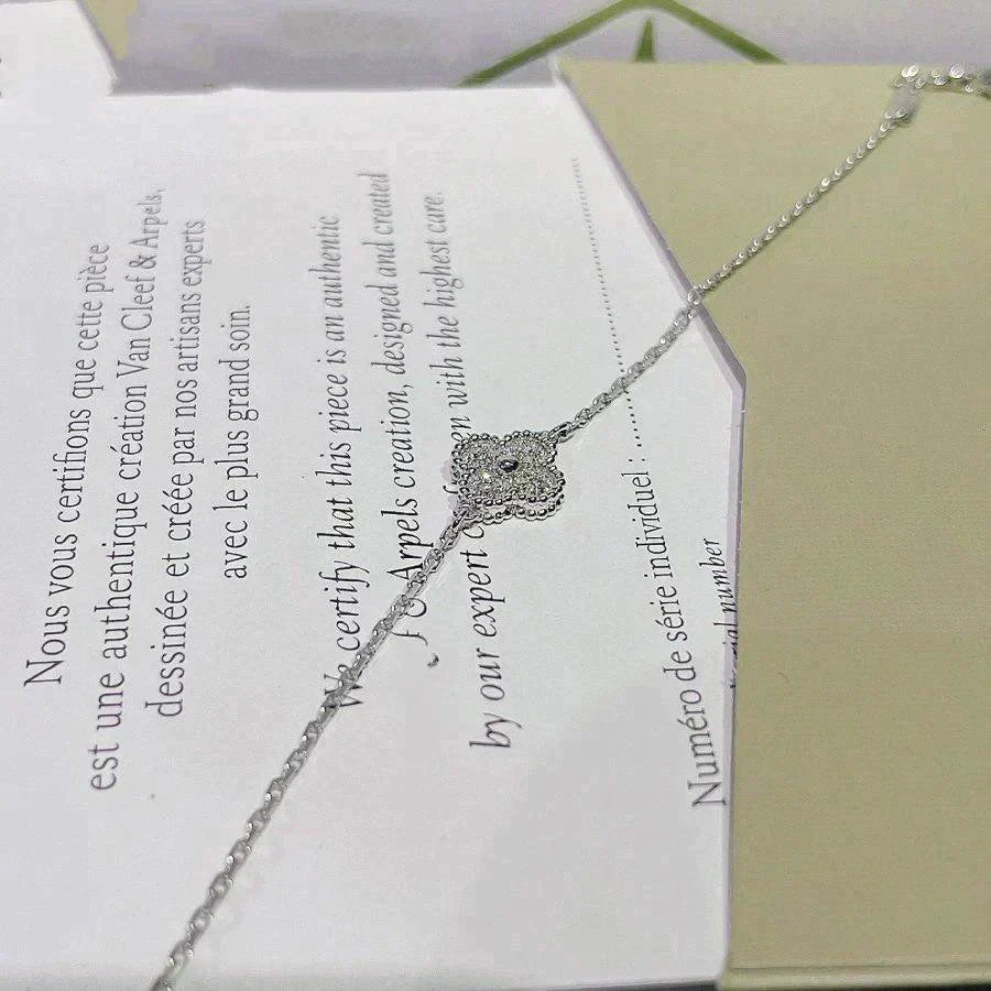 [Panda Jewelry]CLOVER  SINGLE FLOWER BRACELET SILVER