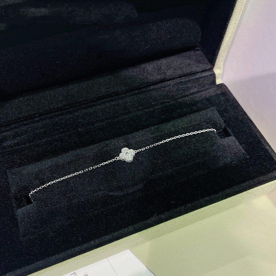 [Panda Jewelry]CLOVER  SINGLE FLOWER BRACELET SILVER