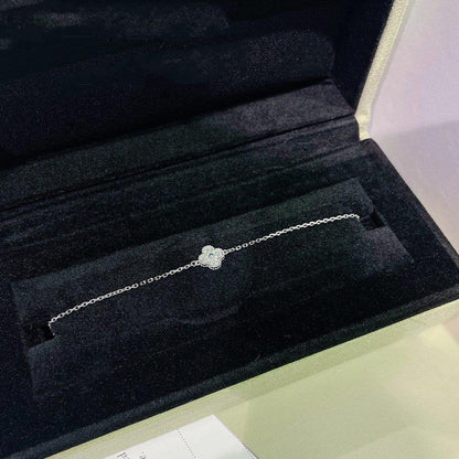 [Panda Jewelry]CLOVER  SINGLE FLOWER BRACELET SILVER
