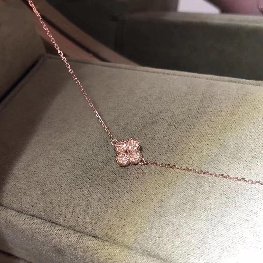 [Panda Jewelry]CLOVER SINGLE FLOWER BRACELET