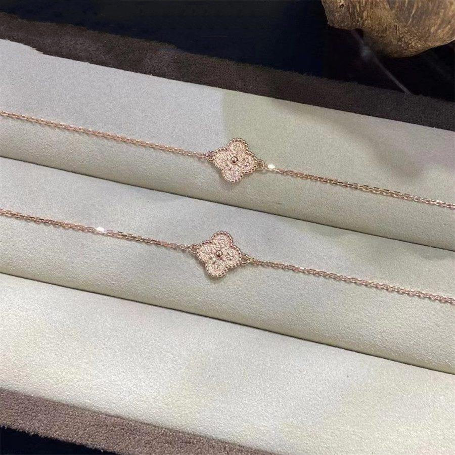 [Panda Jewelry]CLOVER SINGLE FLOWER BRACELET