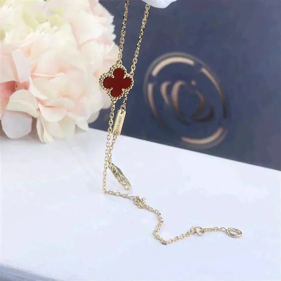 [Panda Jewelry]CLOVER  CARNELIAN SINGLE FLOWER BRACELET