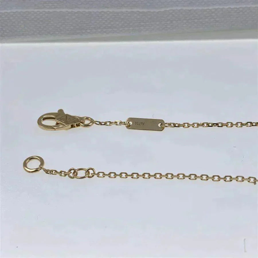 [Panda Jewelry]CLOVER  CARNELIAN SINGLE FLOWER BRACELET