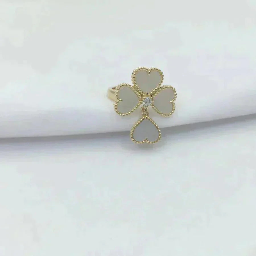 [Panda Jewelry]SWEET CLOVER WHITE MOP RING