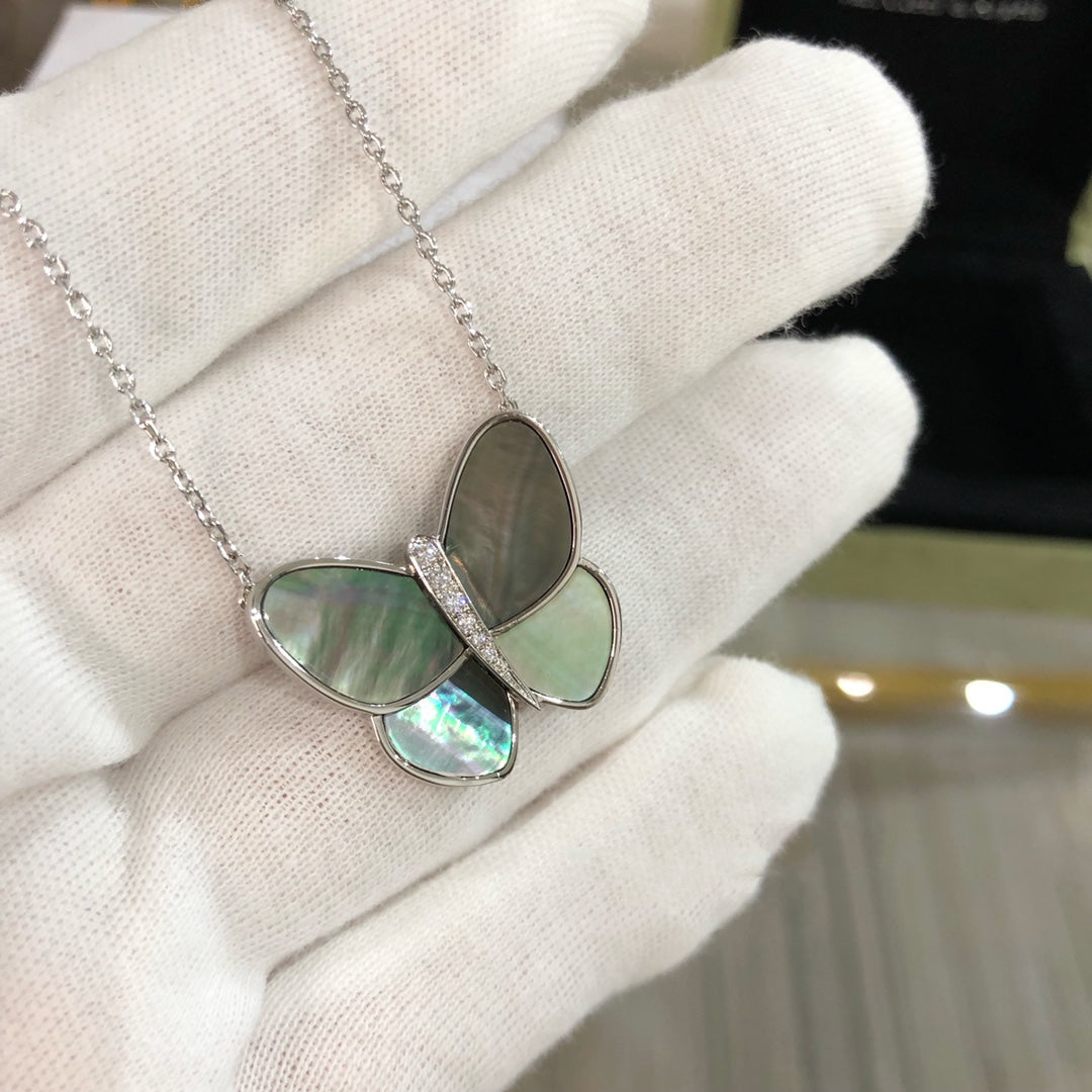 [Panda Jewelry]LARGE BUTTERFLY SILVER PENDANT DIAMOND NECKLACE