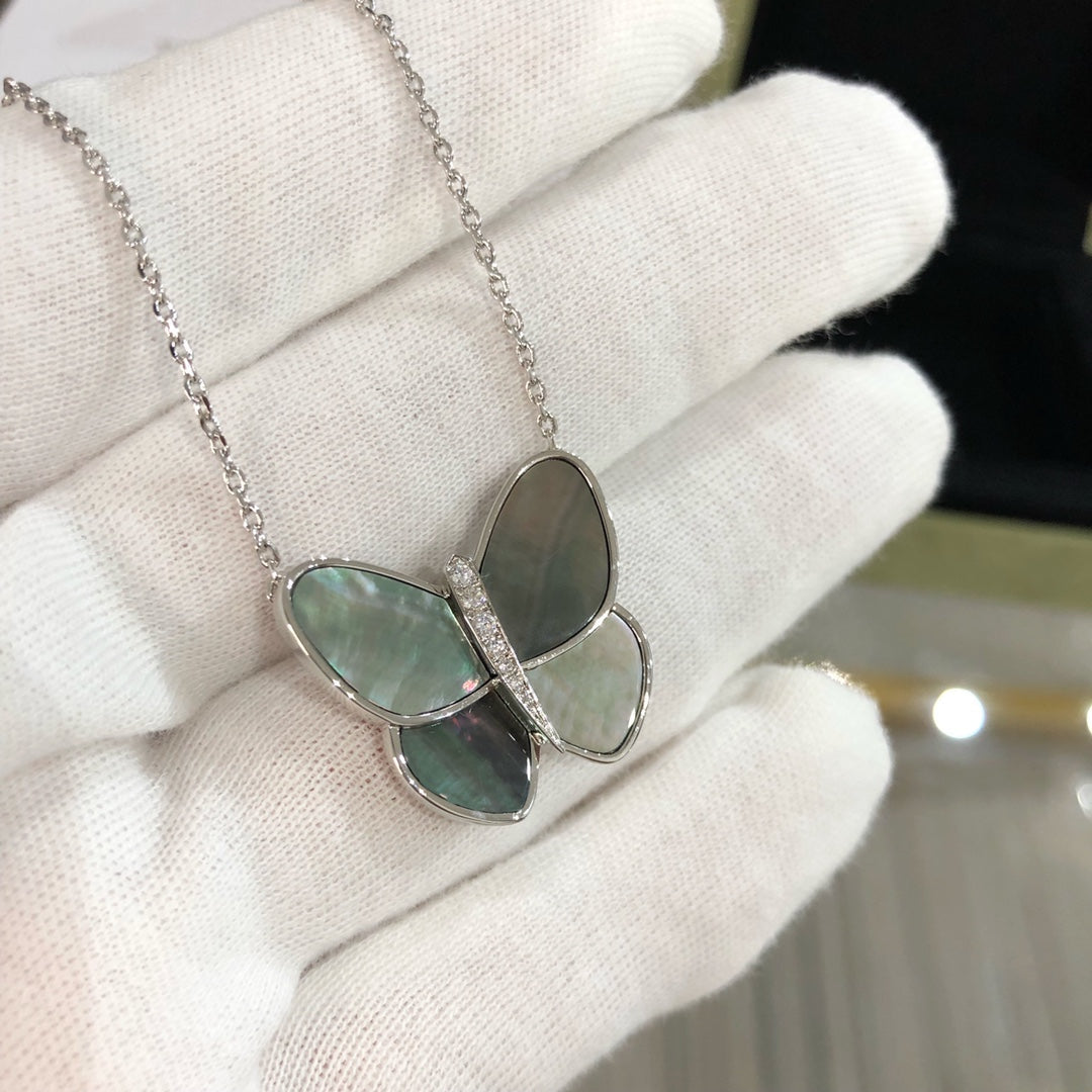 [Panda Jewelry]LARGE BUTTERFLY SILVER PENDANT DIAMOND NECKLACE