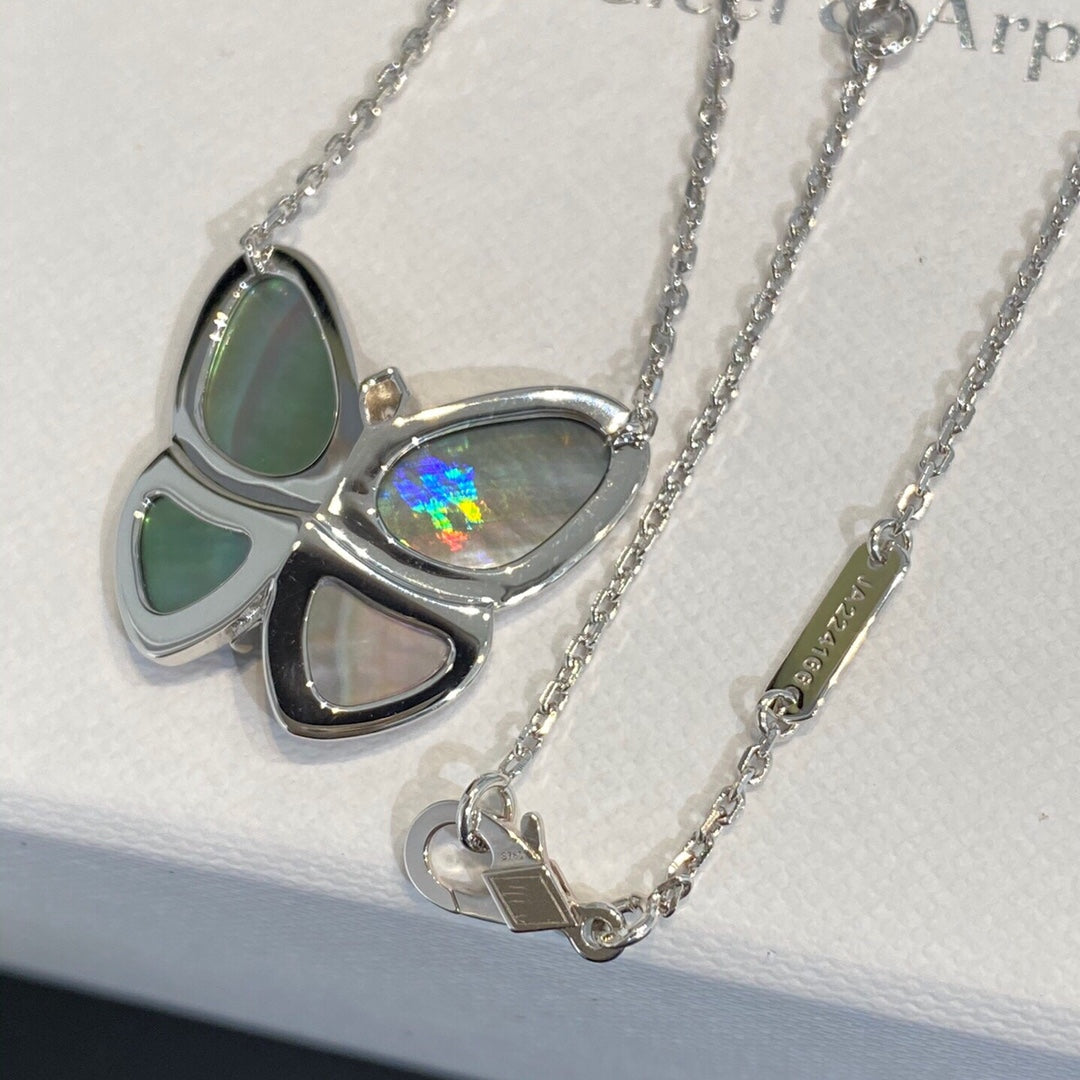 [Panda Jewelry]LARGE BUTTERFLY SILVER PENDANT DIAMOND NECKLACE