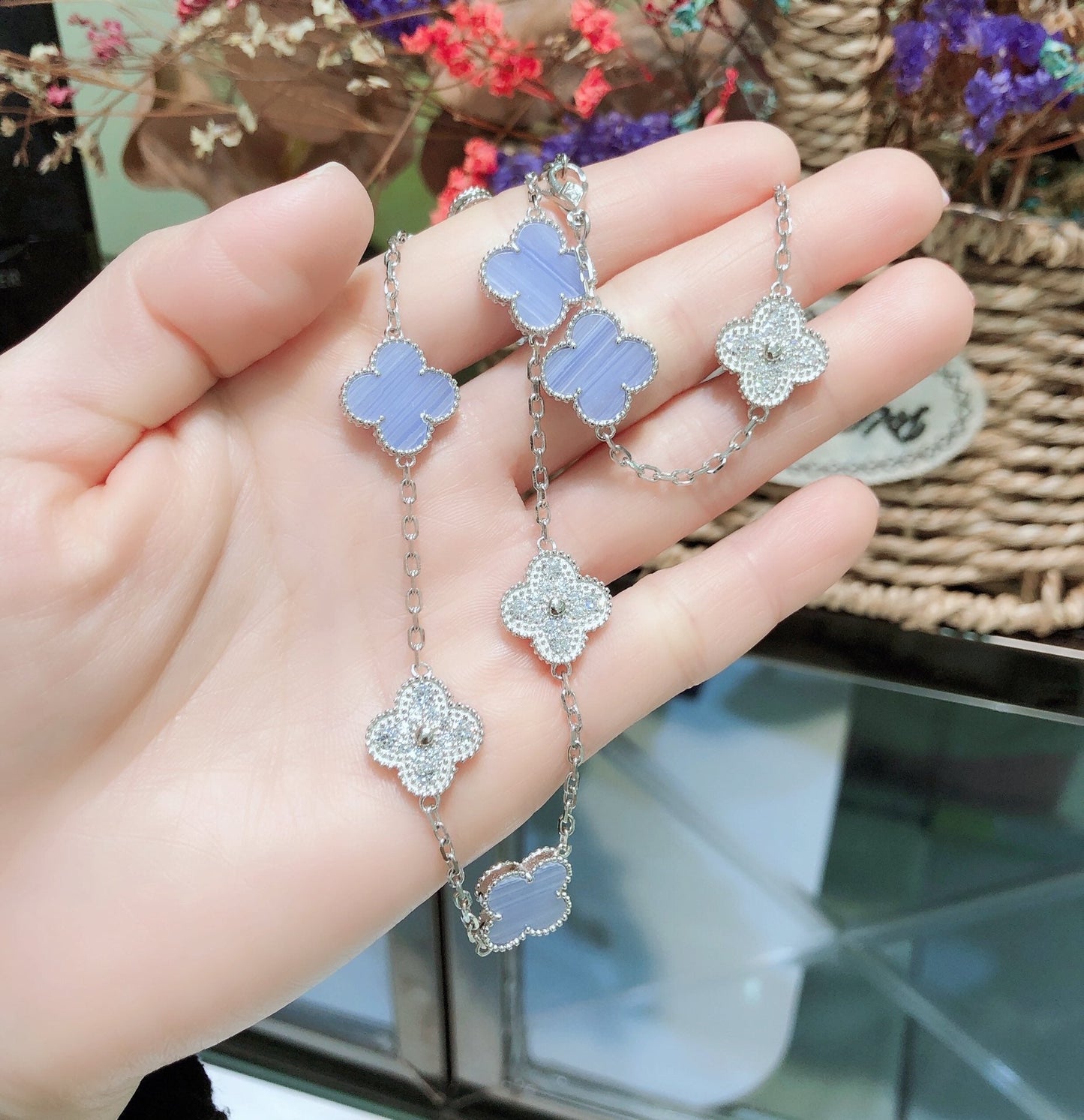 [Panda Jewelry]CLOVER 10 MOTIFS CHALCEDONY DIAMONDS SILVER NECKLACE