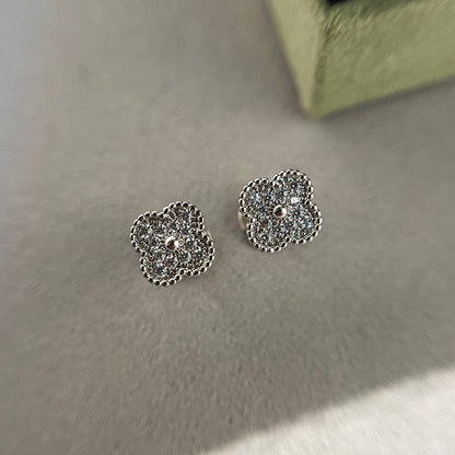 [Panda Jewelry]CLOVER MINI DIAMOND STUD EARRINGS