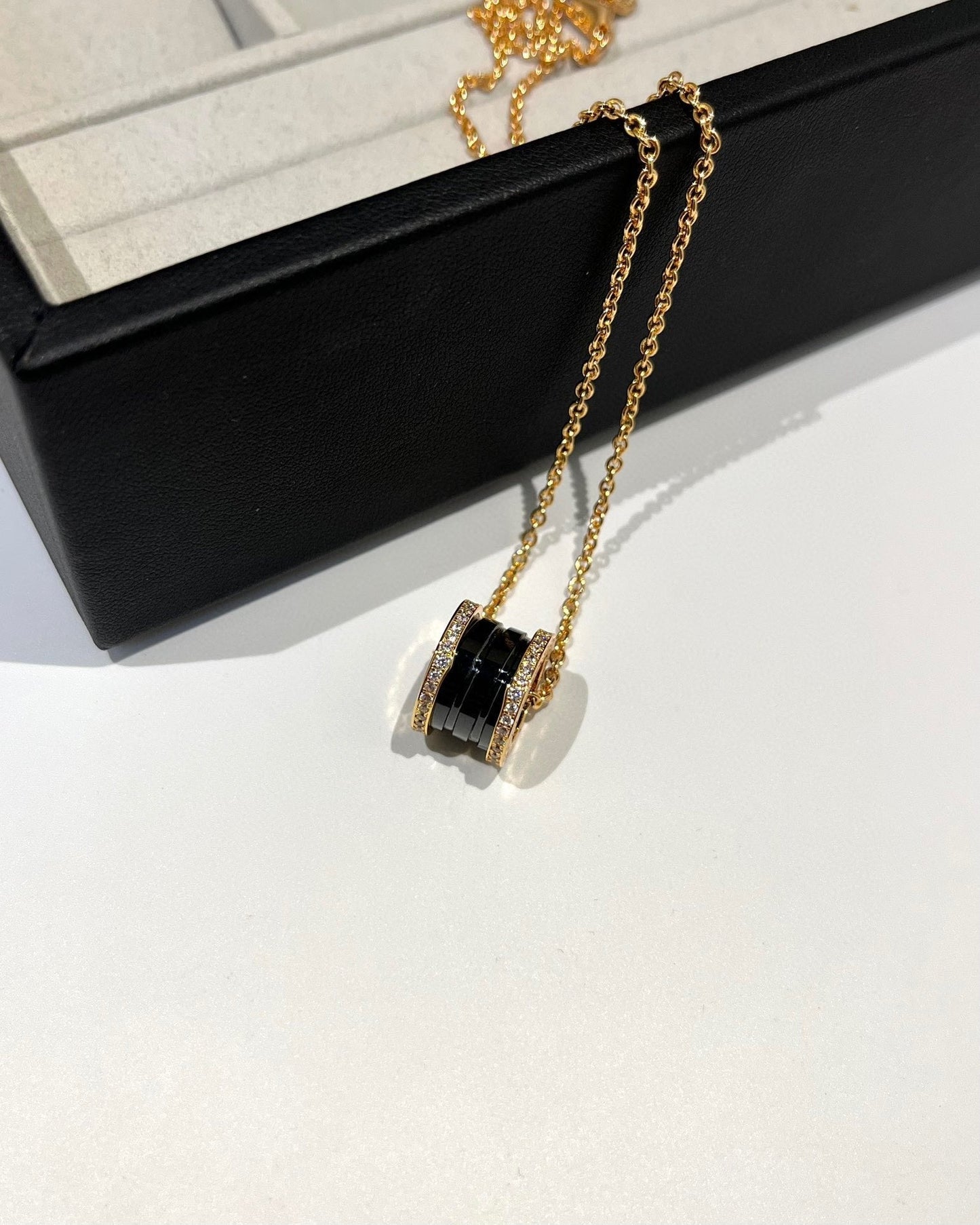 [Panda Jewelry]ZERO 1 BLACK CERAMIC DIAMOND PINK GOLD NECKLACE