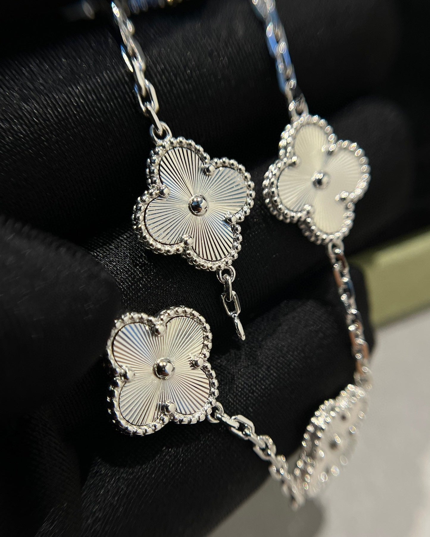 [Panda Jewelry] CLOVER 5 MOTIF LASER BRACELET COLLECTION