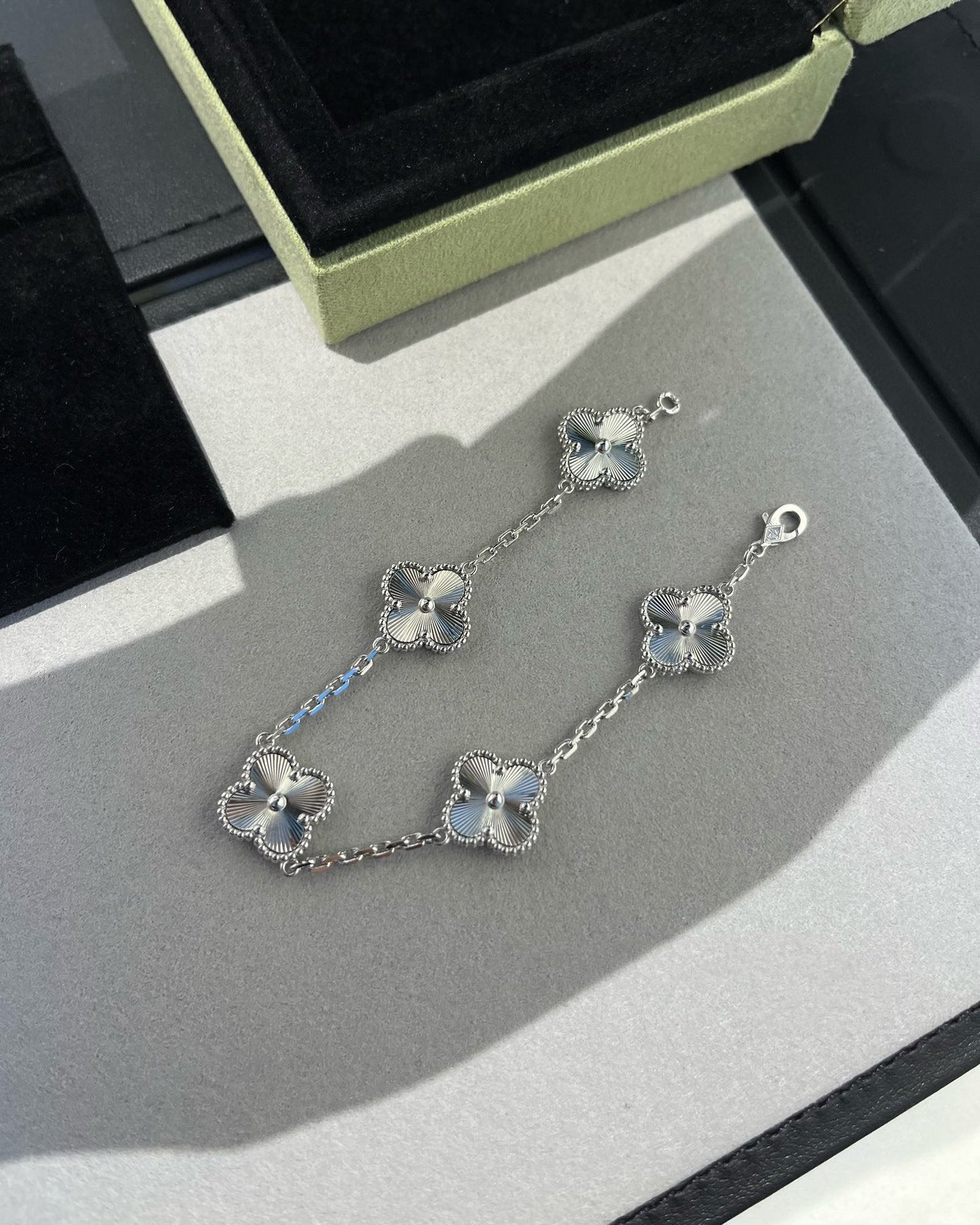 [Panda Jewelry] CLOVER 5 MOTIF LASER BRACELET COLLECTION